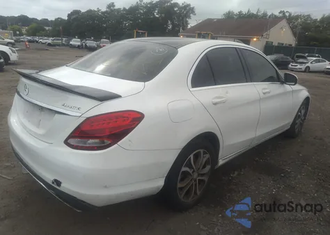 2016 Mercedes-Benz C 300 Sport 4Matic/Luxury 4Matic/4Matic из США, поврежденный, VIN WDDWF4KB9GR145953